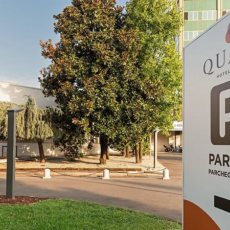 Hotel Quark 4*