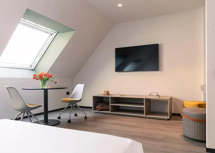 Ξενοδοχείο Quark 4*