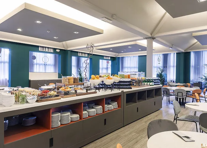 Ξενοδοχείο Quark 4*