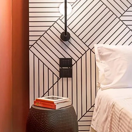 Hotel Quark