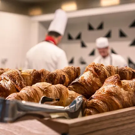 كوارك هوتل ميلانو فندق 4*